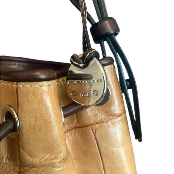 Dooney and Bourke pebble cinched drawstring leather purse vintage good condition - Picture 3 of 16